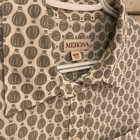 Grey hot air balloon print button up blouse. 100% polyester - Picture 12 of 12